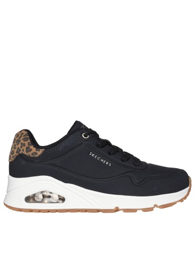 Camina sobre las nubes con la salvaje comodidad de las Skechers Street™  UNO AIR JUNGLE NITE negras